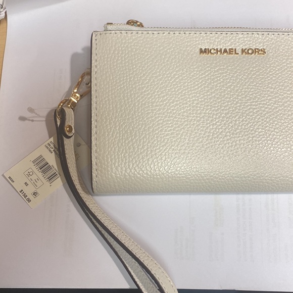 Michael Kors Leather Adele Smartphone Wallet - Picture 2 of 5